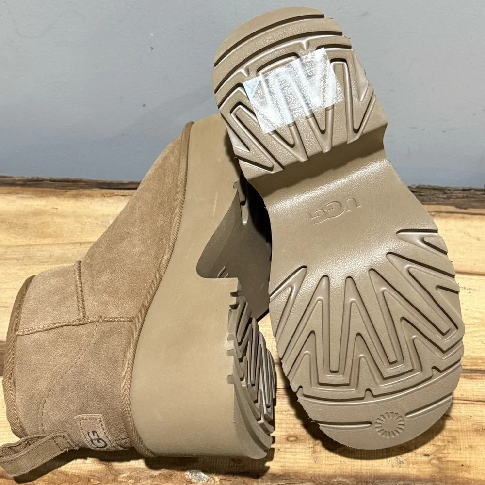 *NEW* UGG The Classic Ultra Mini New Heights Boot Size 8 A52 - Picture 10 of 12